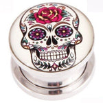 Piercing no crânio mexicano colorido